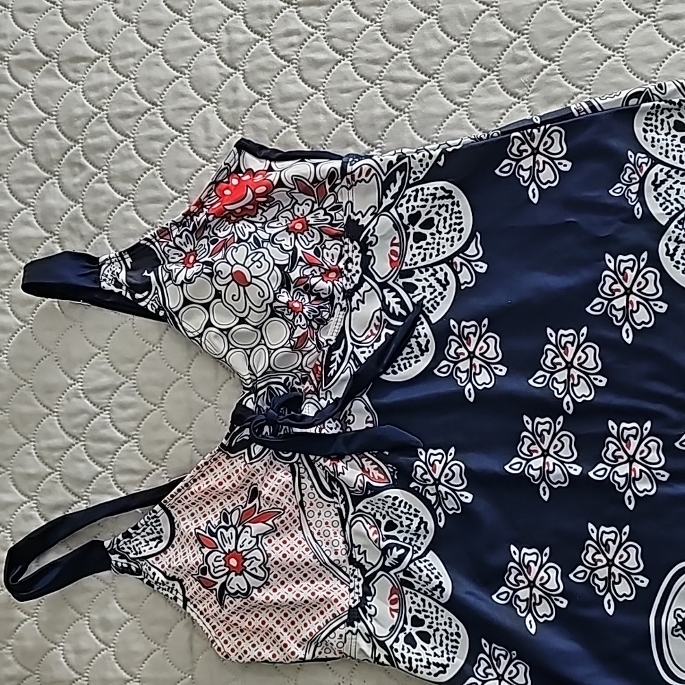 371 Ladies XL Tankini Swim Top